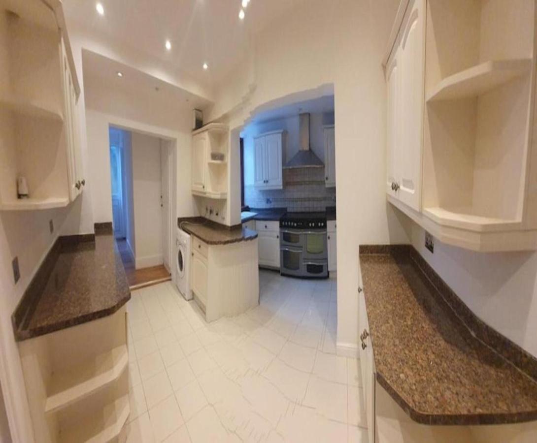 Oyo Timi Holiday Homes London Kültér fotó