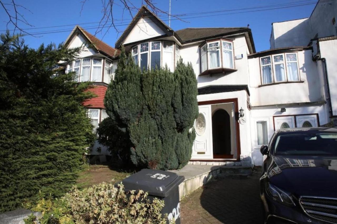 Oyo Timi Holiday Homes London Kültér fotó